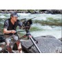 Sachtler System Ace XL MS CF lors d'un tournage vidéo au bord d'une riviere